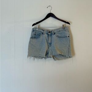 Levi’s 550 Relaxed Fit Cut Offs